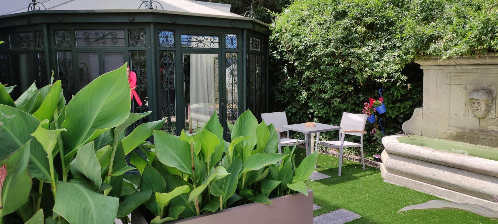 Les Jardins De La Fontaine Bed and Breakfast Alès Buitenkant foto